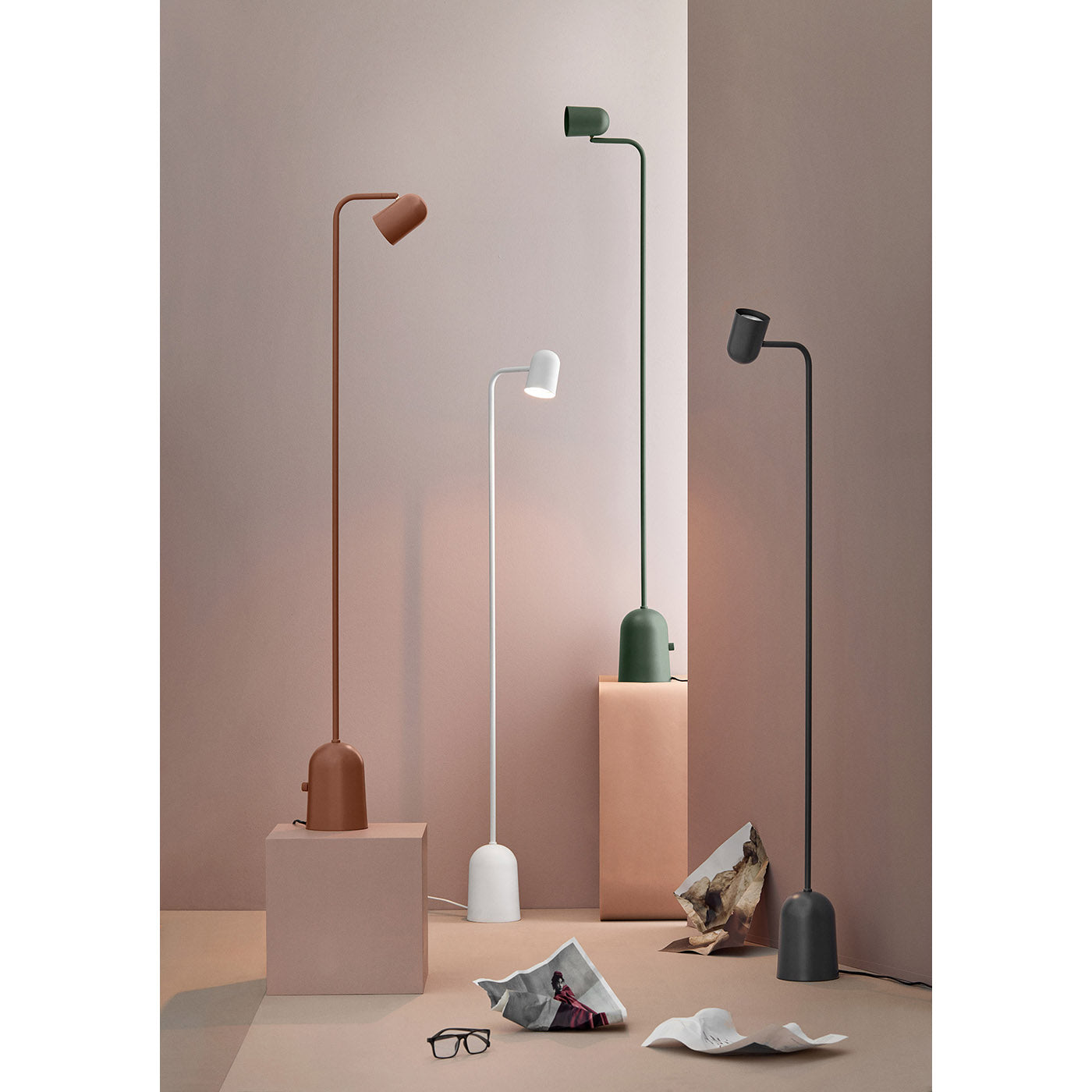 Buddy - Gulvlampe - Sort